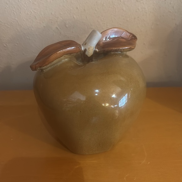 Large Ceramic Apples - Set of 2 - Picture 2 of 6
